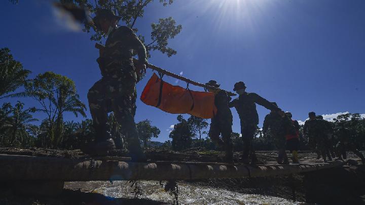 Korban Banjir dan Longsor di Sumatera Tembus 1.003 Jiwa