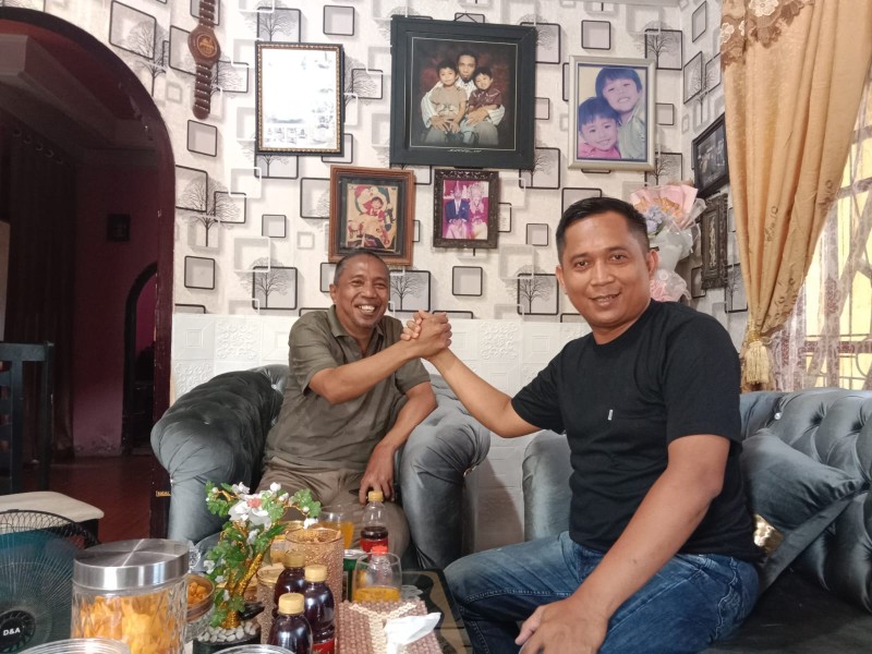 Lakukan Kunjungan Ke Kediaman HKR, Mahmudin Dapatkan Wejangan Untuk KNPI Inhil Kedepan Dan Sokong Untuk Kemajuan Daerah