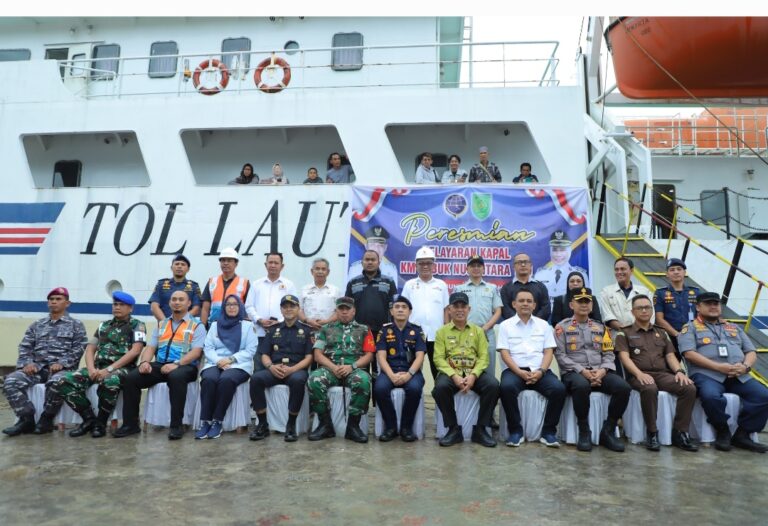 Dandim 0314/Inhil Hadiri Pelepasan Keberangkatan Kapal Perintis KM Sabuk Nusantara 110