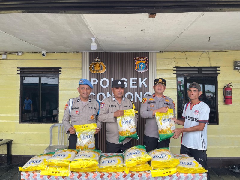 Ringankan Beban Warga, Polsek Concong Gelar Pasar Murah SPHP