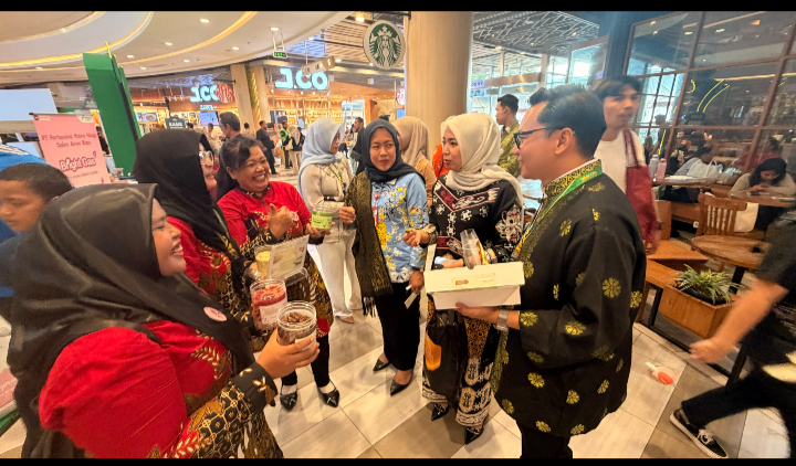 Lokal Jadi Vokal! Brownies Sorgum UMKM Binaan Kilang Dumai Ludes di SMEXPO Pekanbaru