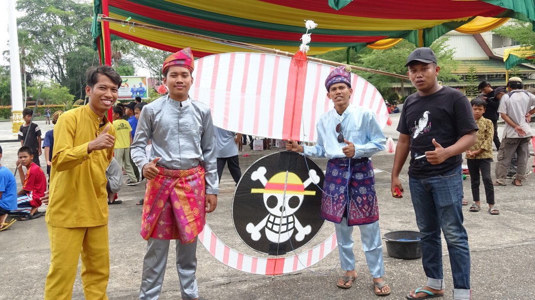 Lomba Layang-Layang Hias Dua Dimensi Meriahkan HUT ke-80 Kemerdekaan RI di Inhil