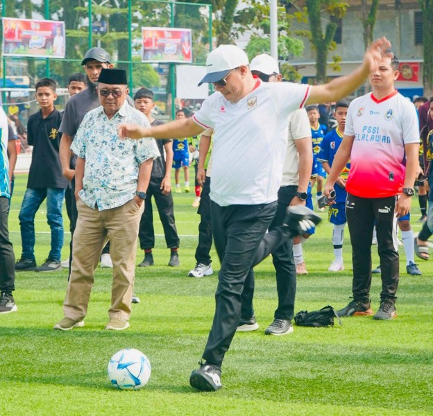 Wabup Husni Tamrin Resmi Buka Liga PSSI Pelalawan KU U-10, U-12, U-14, dan U-16, Komitmen Cetak Generasi Pesepak Bola Berprestasi
