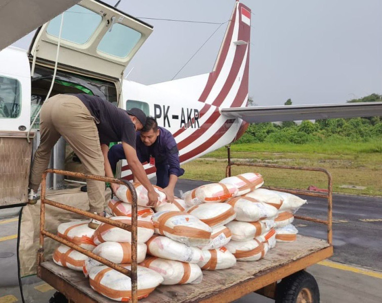 Cegah Karhutla di Riau , Selama 5 Hari sudah 5 Ton Garam Disemai Buat Hujan Buatan