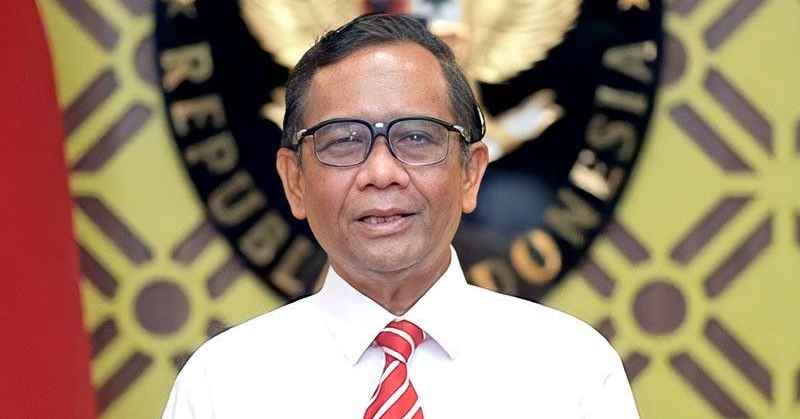 Anggota Komisi Reformasi Polri Mahfud MD Tegaskan Putusan MK Larang Polri Jabatan Sipil Langsung Berlaku