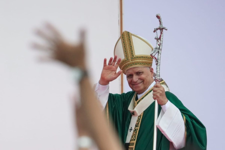 Paus Leo XIV Gelar Misa Natal Perdana sebagai Pemimpin Umat Katolik