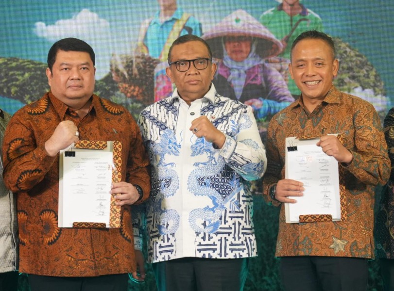 Satu Visi Membangun PalmCo, PTPN IV dan SPBUN Sahkan PKB Tunggal Pertama Keberlanjutan Industri Sawit