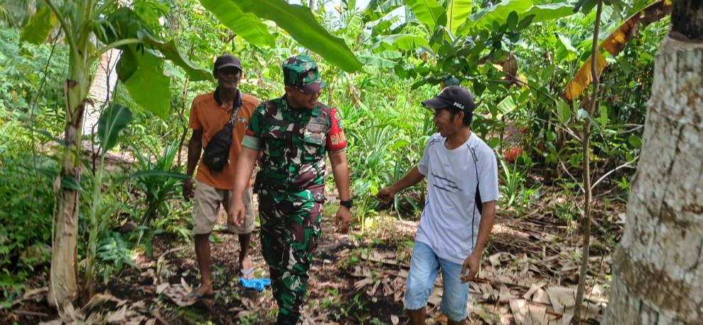 Babinsa Koramil 06/Kateman Gelar Patroli Tapal Batas untuk Pastikan Wilayah Bebas Karhutla