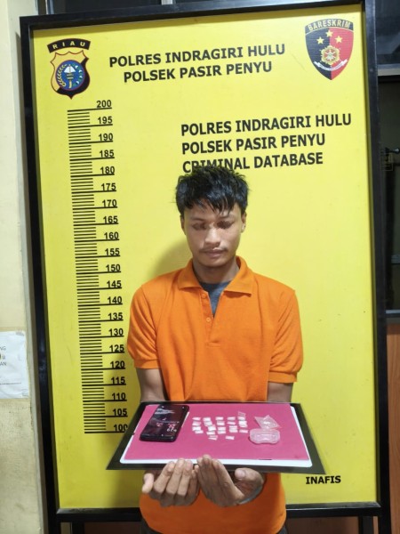 Simpan 22 Paket Sabu Dikantong Celana, Warga Jalan Elak Pasir Penyu Di Bekuk Polisi