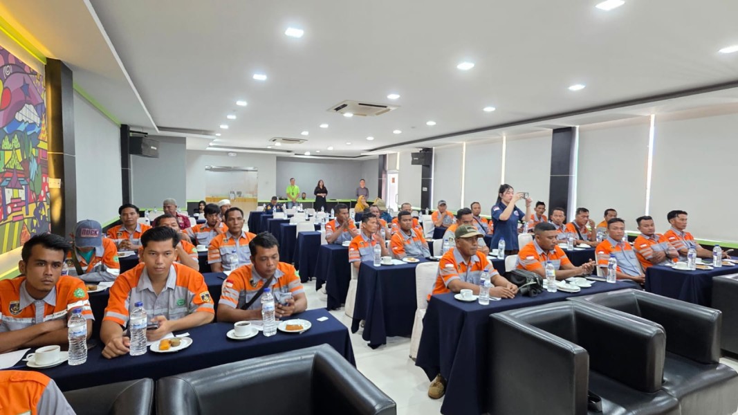 Tingkatkan Kompetensi dan Keselamatan Kerja, Pelindo Dumai Dukung Pelatihan Operator Ship Crane TKBM