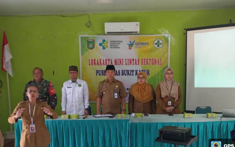 Sertu Roni Sandra Tegaskan Komitmen Babinsa dalam Peningkatan Kesehatan Masyarakat Bukit Kapur