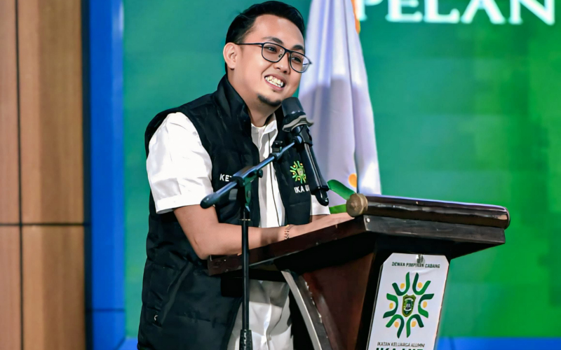 Pelantikan IKA UIR Dumai, Viencent: Mari Membangun Alumni Berkarakter dan Berintegritas