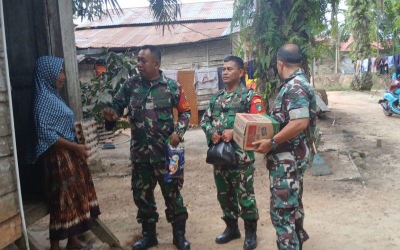 Kodim 0320/Dumai Salurkan Bantuan Sembako untuk Warga Kurang Mampu di Pelintung