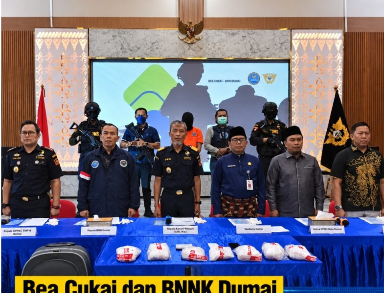 5,3 Kg Sabu Asal Malaysia Digagalkan di Dumai, Siapa Pengendali Jaringan di Balik Kurir Z?