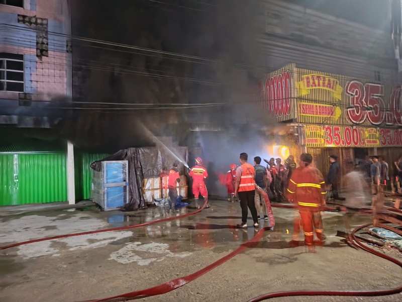 Korsleting Listrik Picu Kebakaran Ruko di Tembilahan Hulu, Peralatan Ice Cream Ludes