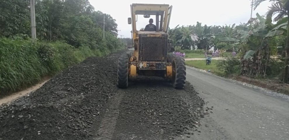 Realisasikan CSR, PT Arara Abadi Bangun 4 KM Jalan Aspal Tipe A