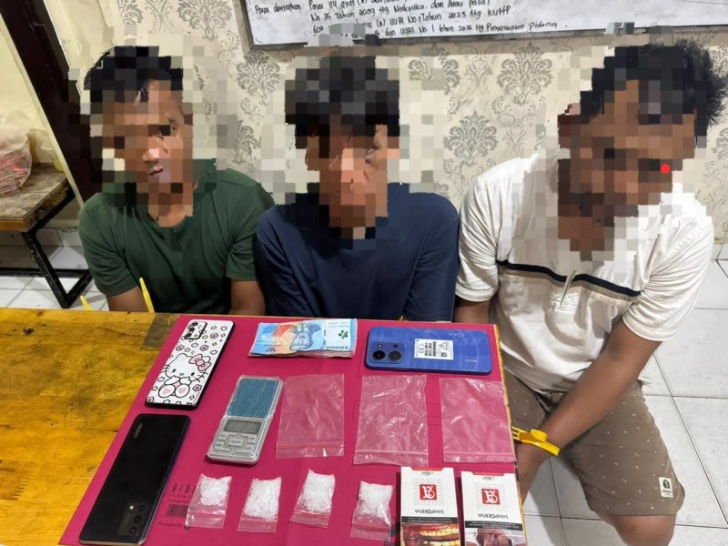 Polres Siak Bongkar Jaringan Narkotika Lintas Kabupaten, Bandar dan Dua Rekannya Dibekuk di Pekanbaru