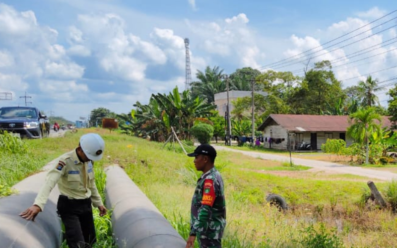 TNI Bersama PT Pertamina Hulu Rokan Laksanakan Patroli Keamanan Jalur Pipa di Dumai