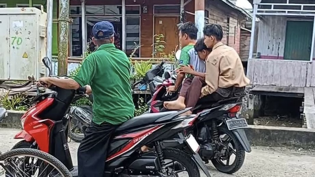 Siswa SD di Kuala Enok Terluka Akibat Tiang Listrik Tumbang