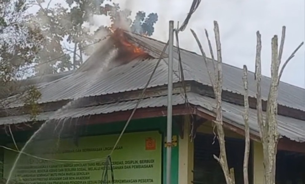 Nyaris Hangus, Ruang Komputer SMK Negeri 2 Tembilahan Selamat dari Kebakaran