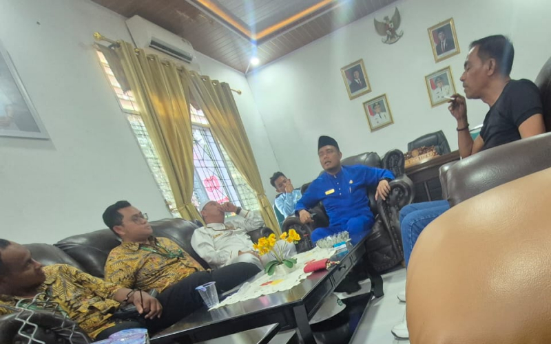 Masyarakat Tujuh Suku Sungai Sembilan Pertanyakan Status Jalan yang Dipakai Industri Berat