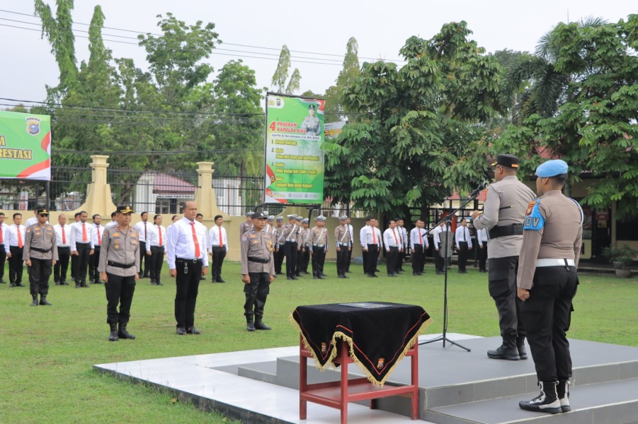 37 Anggota Polres Kampar Berprestasi serta Berdedikasi Tinggi, Terima Penghargaan dari Kapolres Kampar
