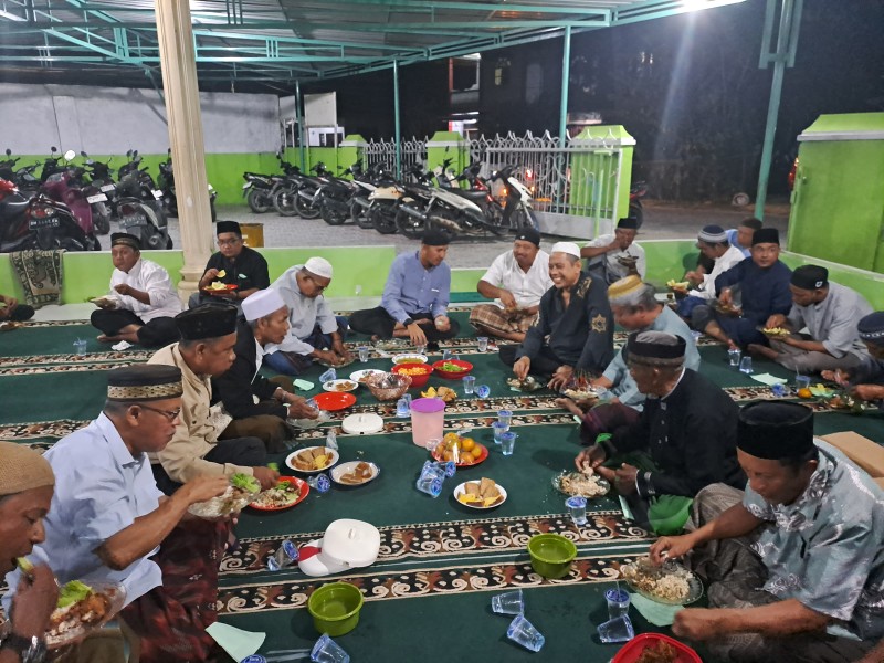 Sambut Ramadhan, Jamaah Masjid Al Hikmah 2 Gelar Doa, Zikir dan Santunan Sosial