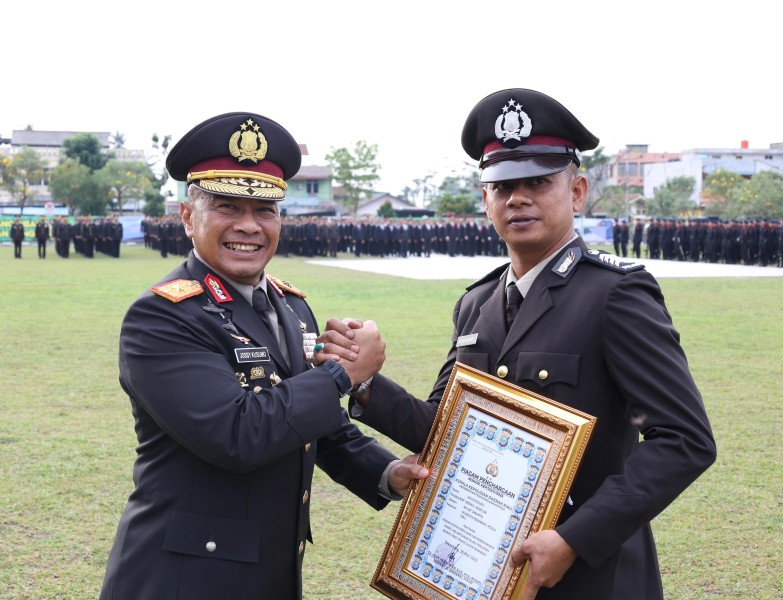 Polda Riau Peringati Hari Lahir Pancasila, Wakapolda Tegaskan Pentingnya Moral dan Persatuan