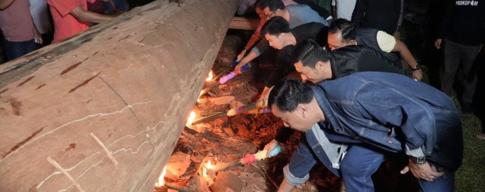 Melayur Jalur di Pulau Jambu, Bupati Suhardiman: Pacu Jalur Adalah Simbol Kekompakan Warga Kuansing