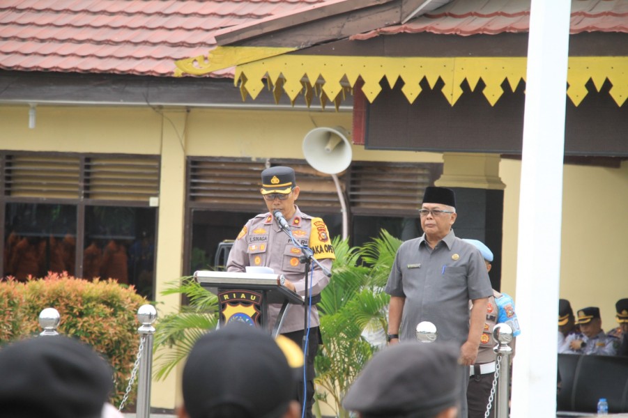 Pengecekan Akhir Personel Dan Sarpras, Polres Inhu Gelar Apel Operasi Lilin LK 2025