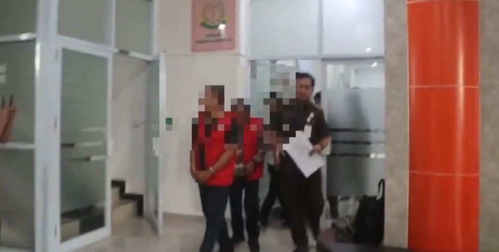 Kejari Rohil Tahan Dua Tersangka Dugaan Korupsi TPP Guru PPPK Disdikbud 2025