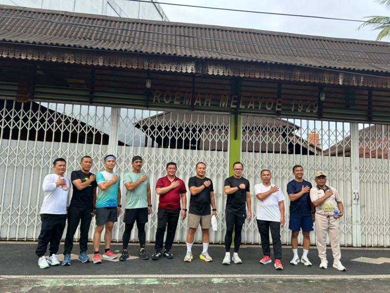 Sebelum Rapat Inflasi, Wamendagri Bima Arya dan Gubri Wahid Lari Pagi Menuju Kimteng