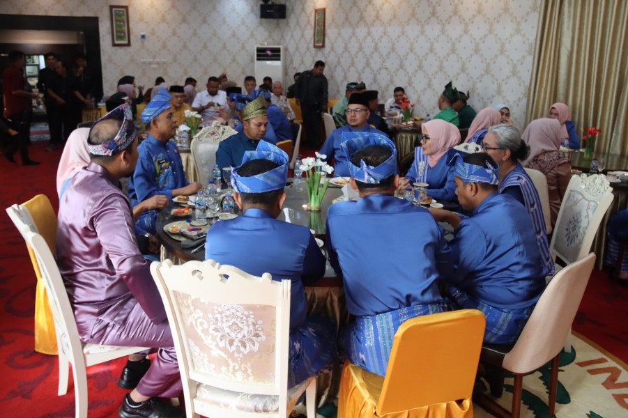 Gubernur Riau Abdul Wahid Hadiri Milad Inhil ke-60 Tahun 2025, Disambut Langsung Bupati H Herman di Tembilahan
