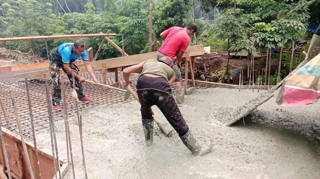 Dukung Akses Masyarakat, Kodim 0320/Dumai Genjot Pembangunan Jembatan di Lubuk Gaung