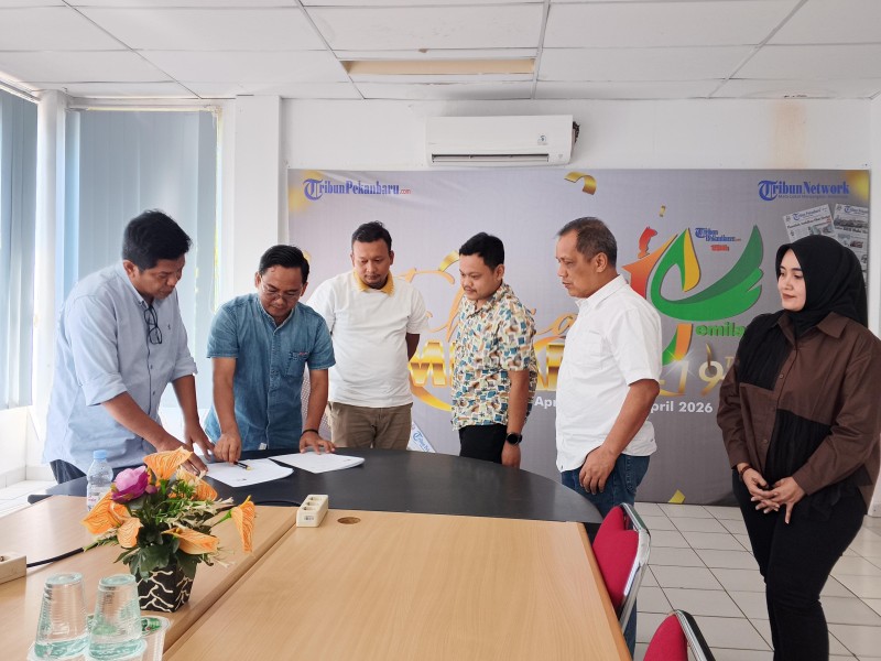 Ketua DPRD Siak Dampingi Robi dan Faruq Temui Manajemen Tribun Pekanbaru, Pelaku Kekerasan Jurnalis Minta Maaf