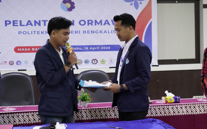 Pelantikan BEM Politeknik Bengkalis, M Iksan Beri Ucapan Selamat