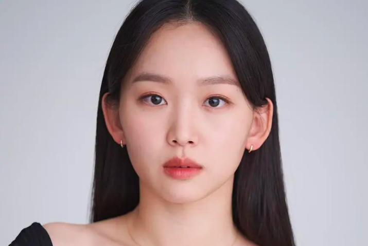 Aktris Jin Ki Joo Siap Tampil di K-Drama Medis Sleeping Doctor