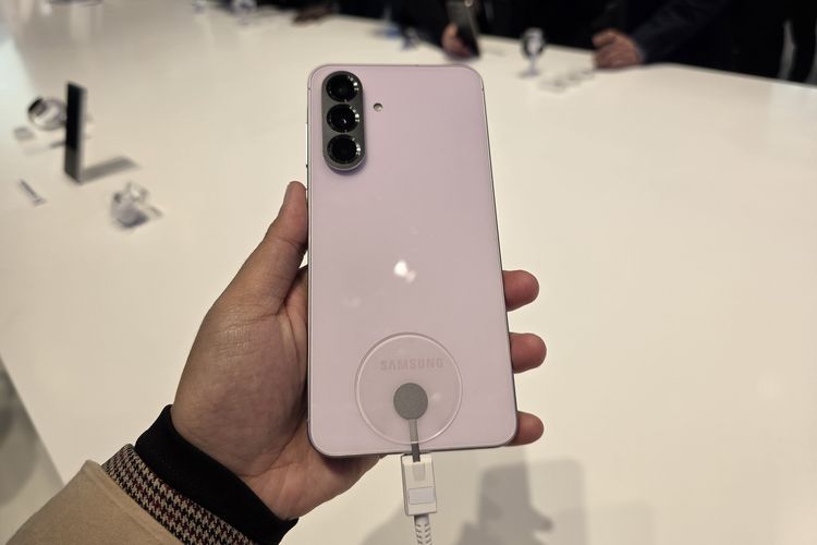 HP Samsung Galaxy A56 5G: Kamera 50 MP, Layar AMOLED dan Fast Charging 45W