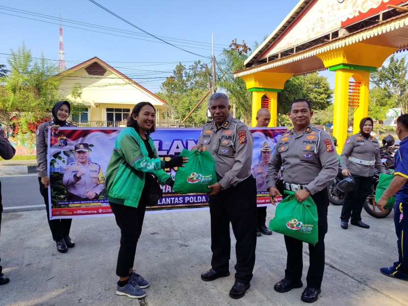 HUT Bhayangkara ke-80, Polda Riau Resmikan Rest Area Ojol dan Salurkan Puluhan Paket Sembako