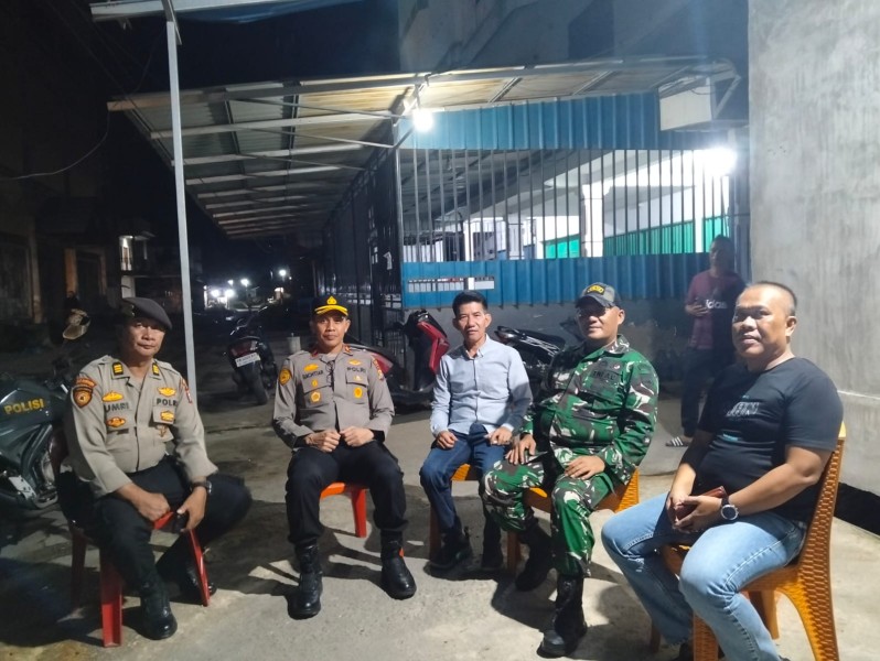 Bersama Forkopimcam, Kapolsek Kateman Monitoring Ibadah Natal 2025