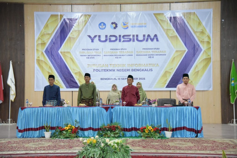 159 Mahasiswa Teknik Informatika Polbeng Jalani Yudisium, Siap Hadapi Tantangan Industri 4.0