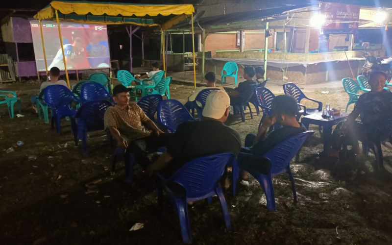 Lewat Nobar Piala Dunia, Koramil 03/SS Bangun Kedekatan dengan Masyarakat