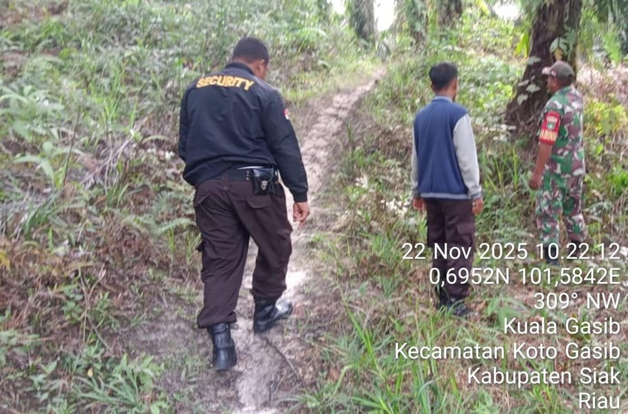 Babinsa Sertu Sahidin Gelar Patroli Karhutla di Kuala Gasib