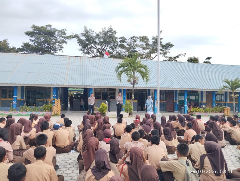 Sat Lantas Polres Karimun Gelar Police Goes To School Di SMPN 2 Tebing Karimun