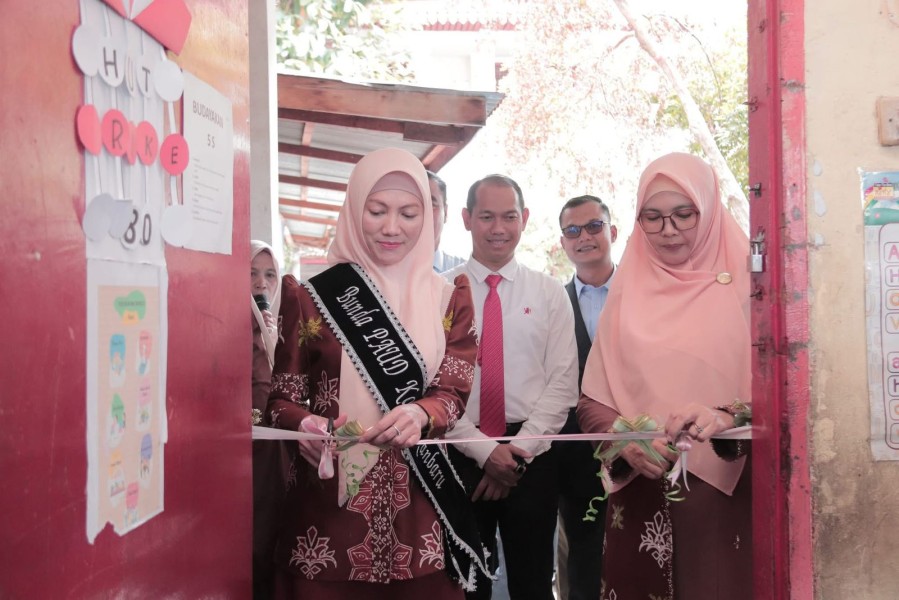 Ketua TP PKK Pekanbaru Resmikan Dua SPS di Kecamatan Pekanbaru Kota dan Senapelan