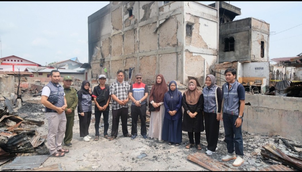 Pertamina Patra Niaga Kilang Produksi Pakning Salurkan Bantuan Pasca Kebakaran di Pasar Lama