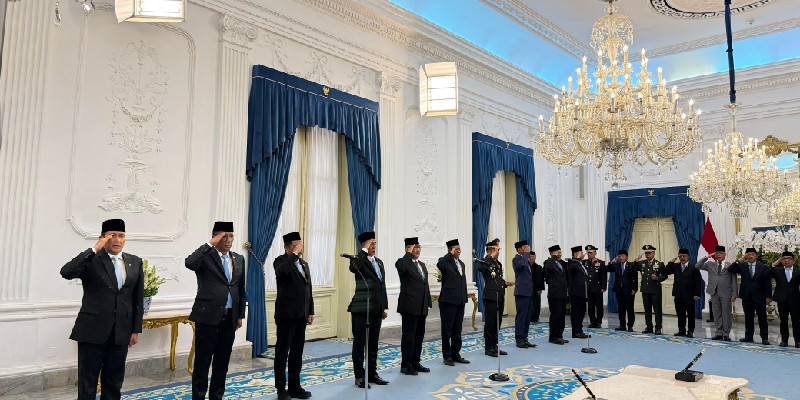 Presiden Prabowo Lantik Sepuluh Anggota Tim Reformasi Polri