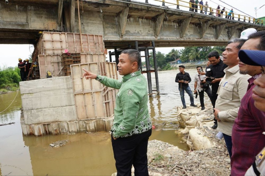 Kabar Gembira! Dinas PUPR Riau Pastikan Jembatan Ujung Batu Rohul Diuji Coba Oktober ini