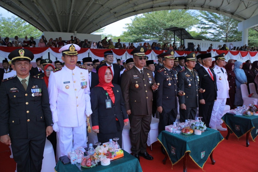 Bupati Asahan Pimpin Upacara Penaikan Bendera HUT ke-80 RI