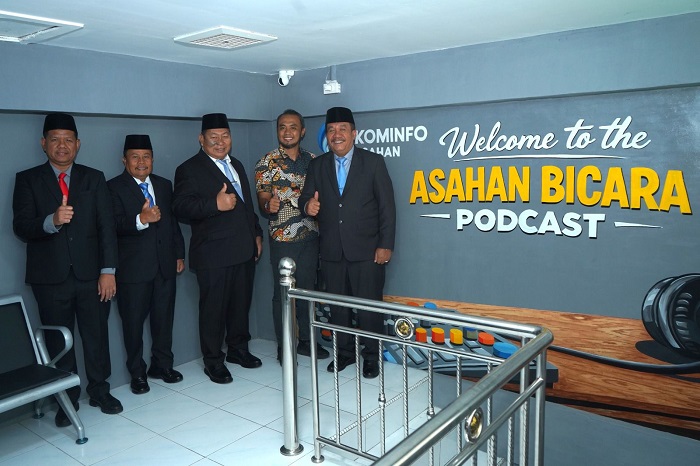 Bupati Asahan Resmikan Studio Podcast Asahan Bicara